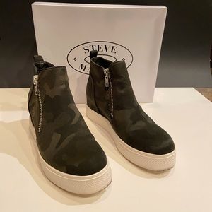 Steve Madden Wedgie Camouflage
